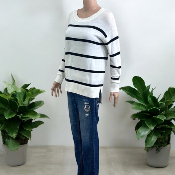 Old Navy Ribbed Trimmed Black & White Striped Pullover Sweater - Picture 12 of 16